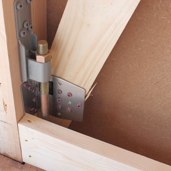 埼玉の建築金物製造会社・有限会社アカサカは内装の装飾制作も請け負います